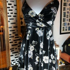 VELVET FLOWER DRESS BLACK